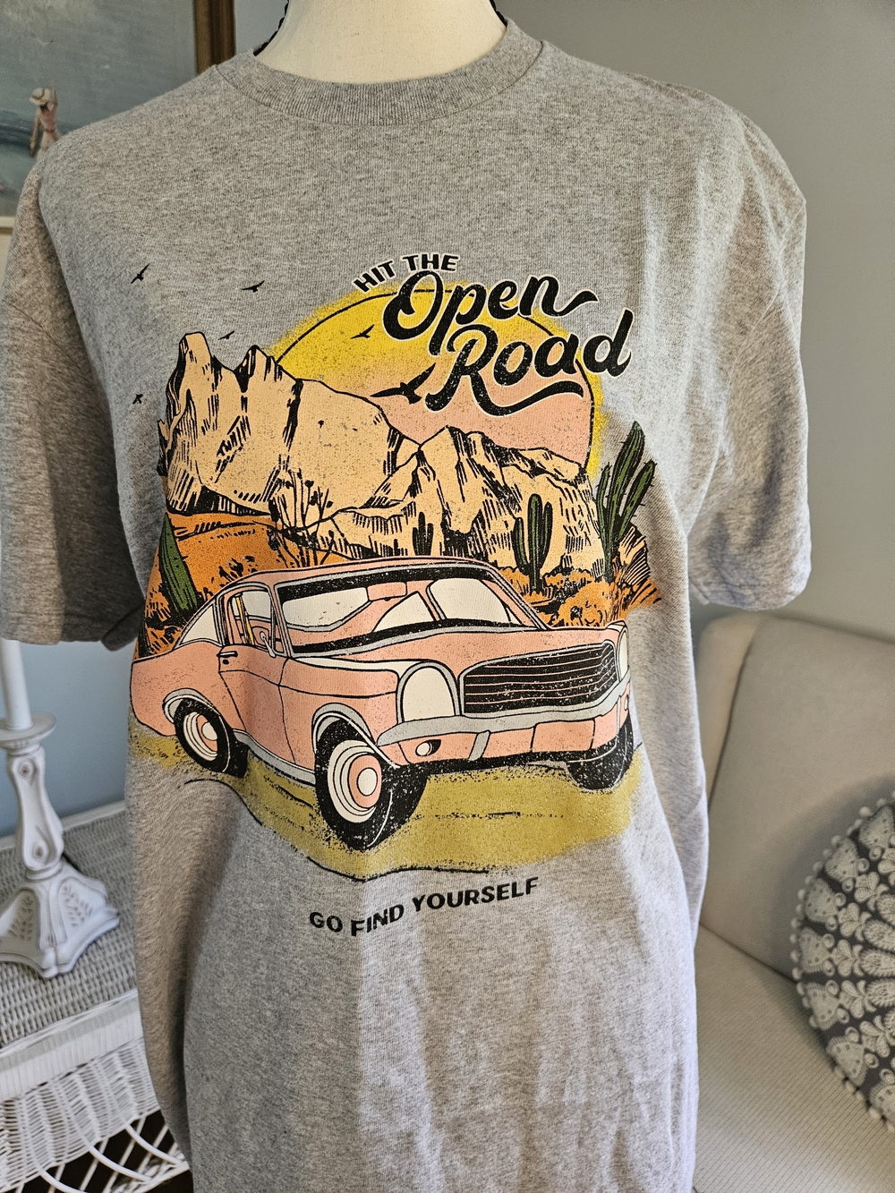 Open Road Graphic Tee - Gray with Pink Car